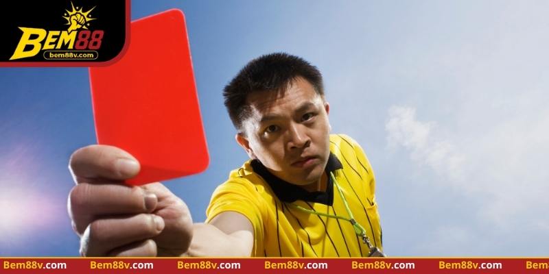 Theo dõi diễn biến và nhịp trận giúp đọc kèo thẻ chính xác hơn